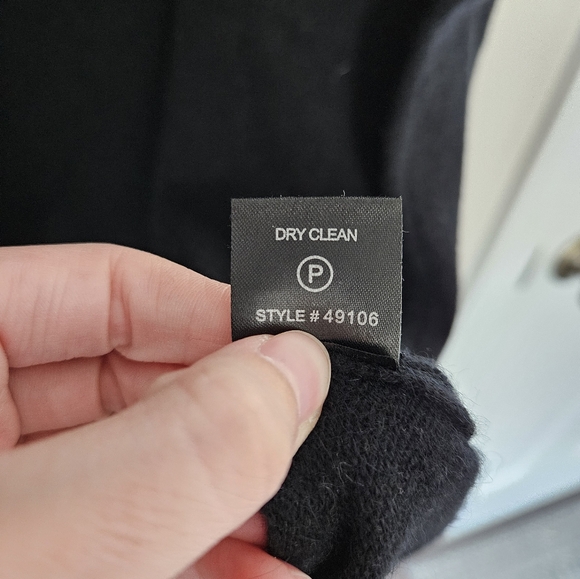 360 Cashmere Black Ivana Cold Shoulder Cashmere Sweater Dress NWT Size Small - Picture 7 of 12